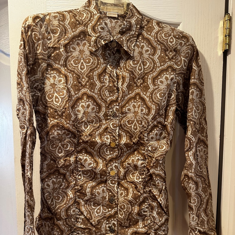 Michael Kors Button shirt
Shirred details